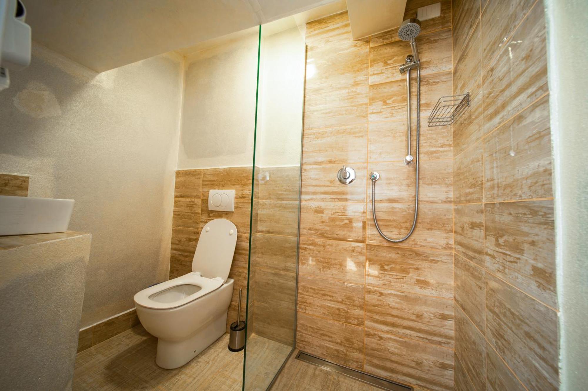 New Generation Hostel Como Lake Экстерьер фото